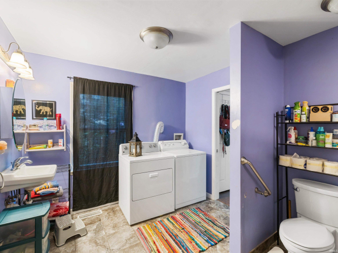 Listing Image 13