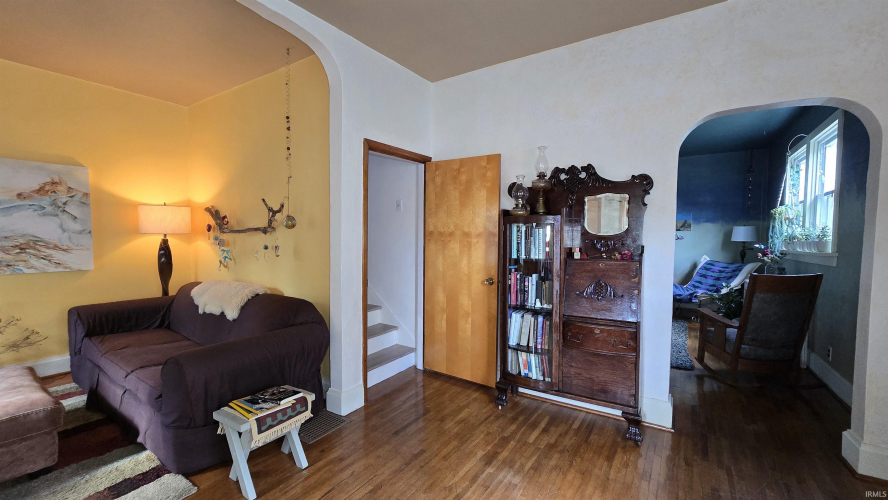 Listing Image 3