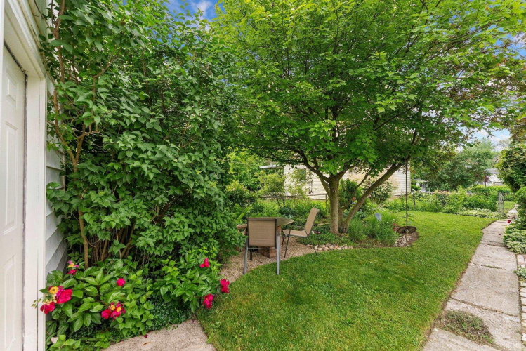 Listing Image 29
