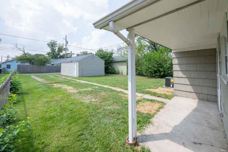 Listing Image 6