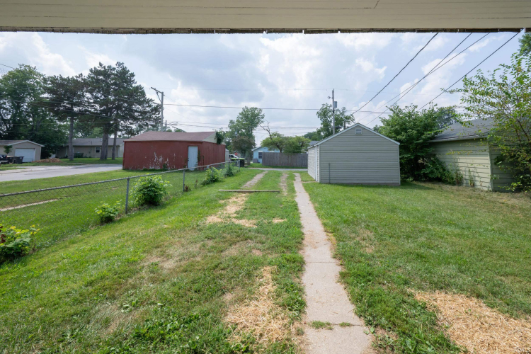 Listing Image 8