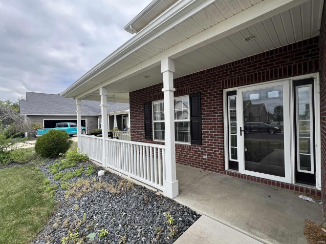 Listing Image 3