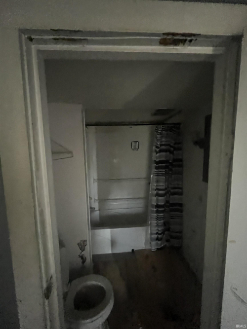Listing Image 12