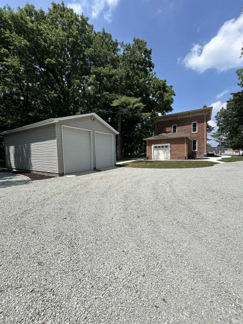 Listing Image 18
