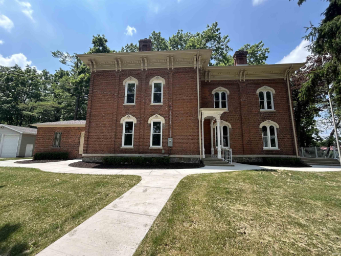 Listing Image 19