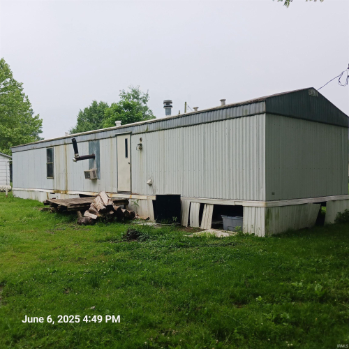 Listing Image 4