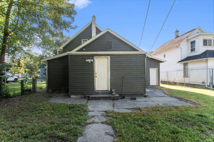 Listing Image 19