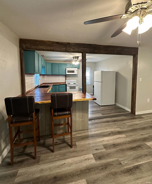 Listing Image 5