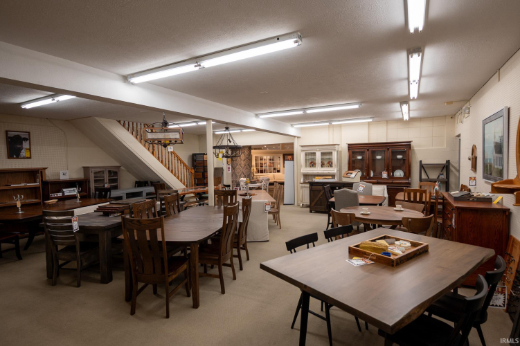 Listing Image 11