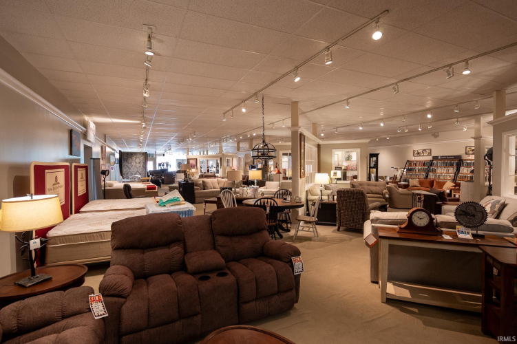 Listing Image 12