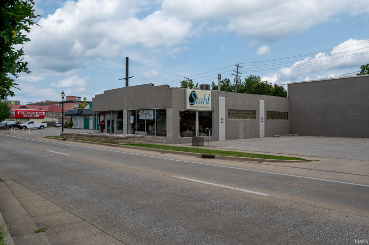 Listing Image 16