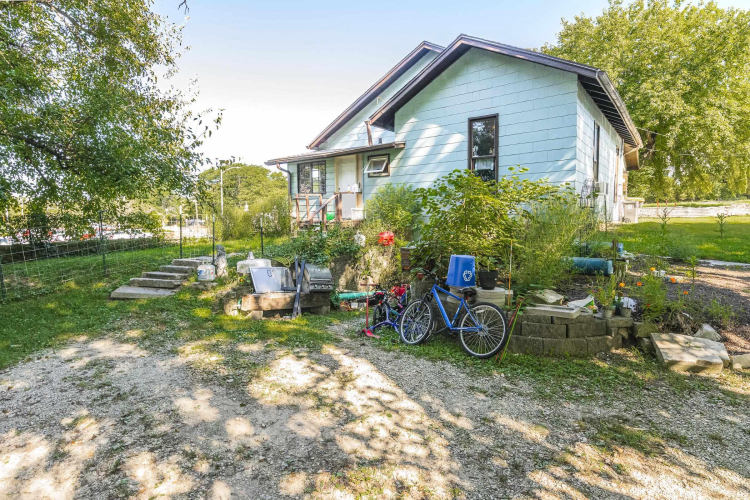 Listing Image 28