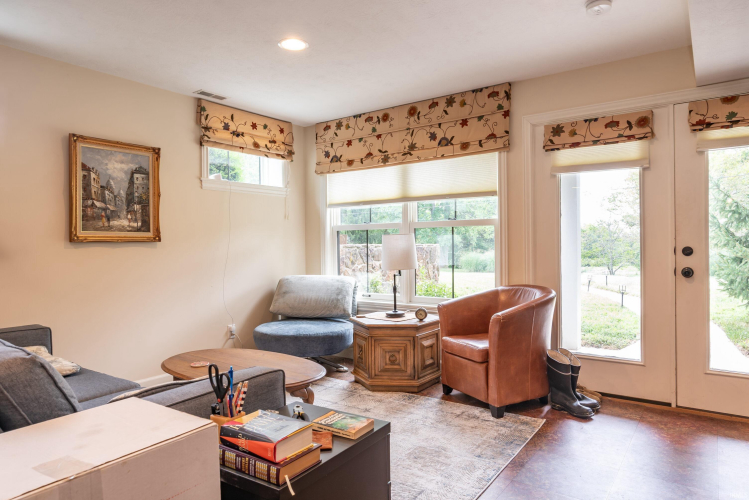 Listing Image 22