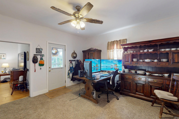 Listing Image 13