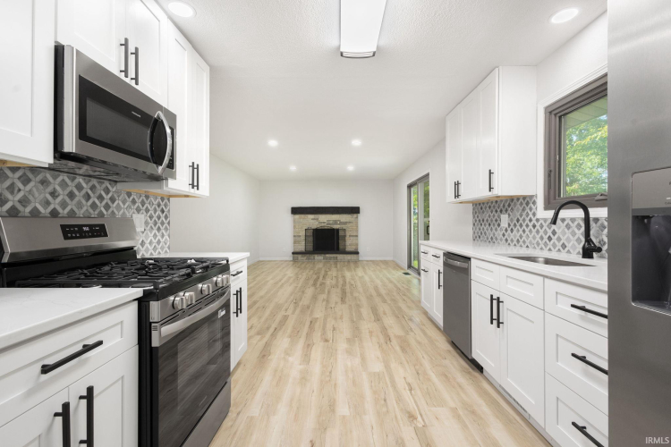 Listing Image 19