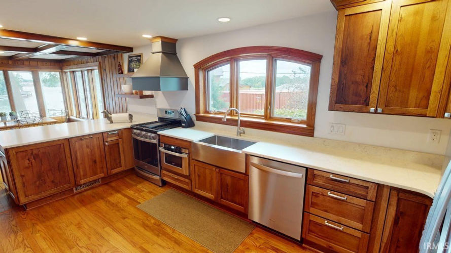 Listing Image 19
