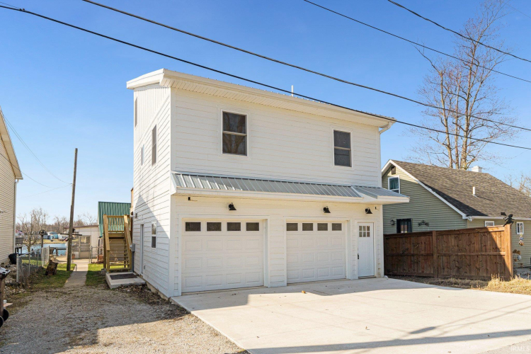 Listing Image 5