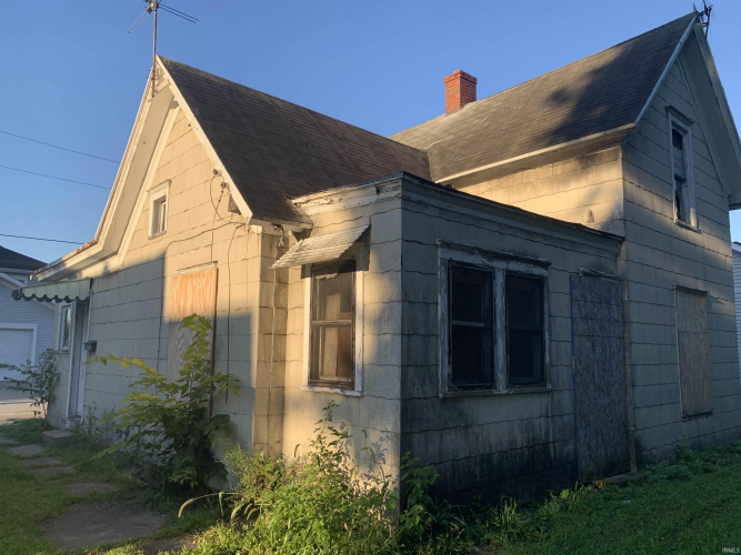 Listing Image 4