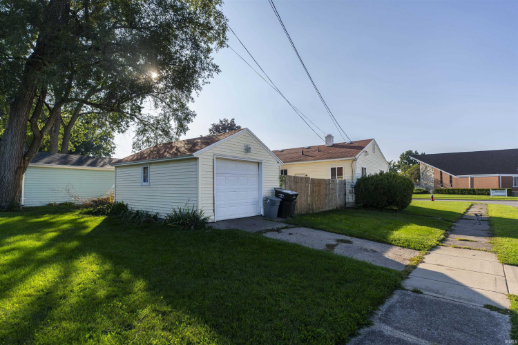 Listing Image 32