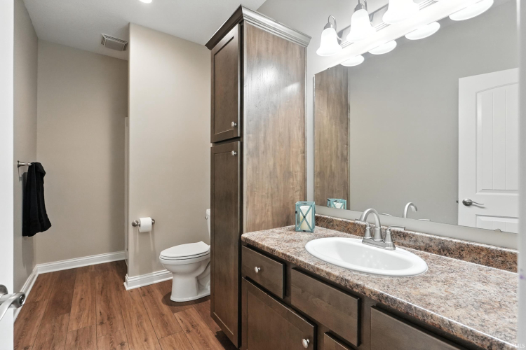 Listing Image 15