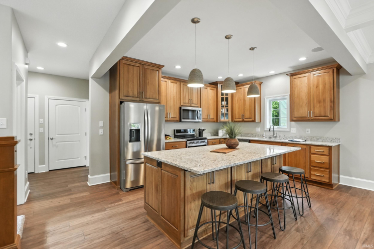Listing Image 9