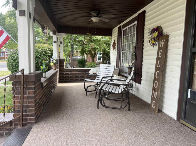Listing Image 5