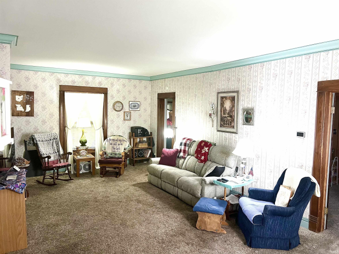 Listing Image 8
