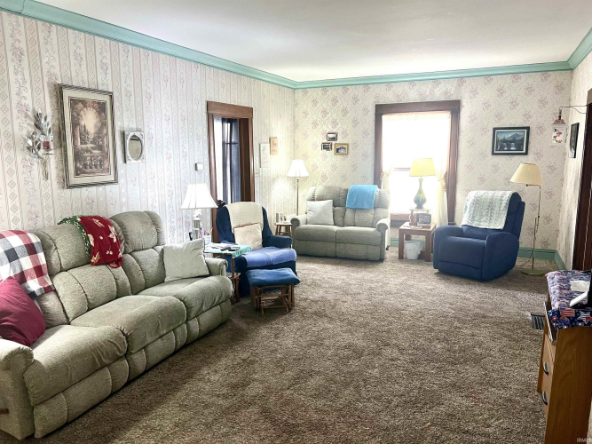 Listing Image 10