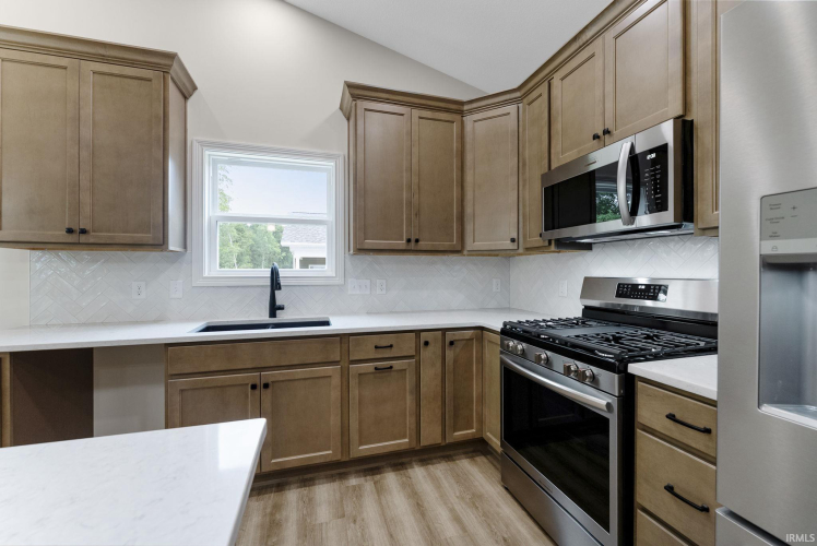 Listing Image 20