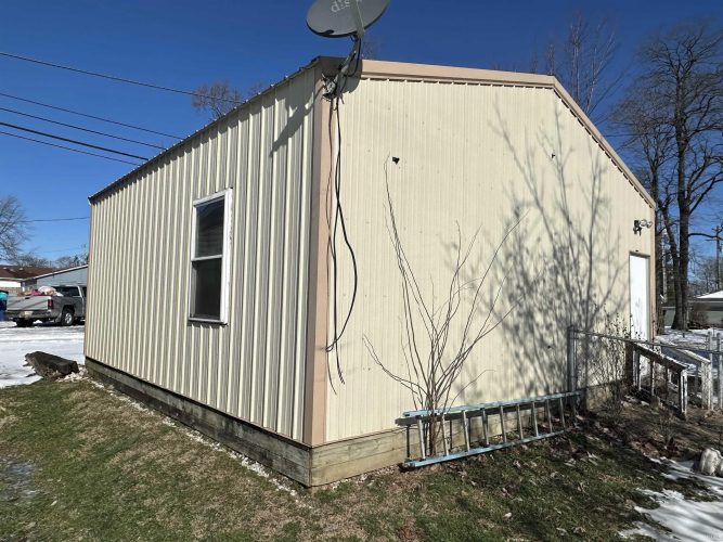Listing Image 11
