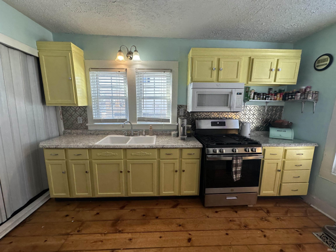 Listing Image 20