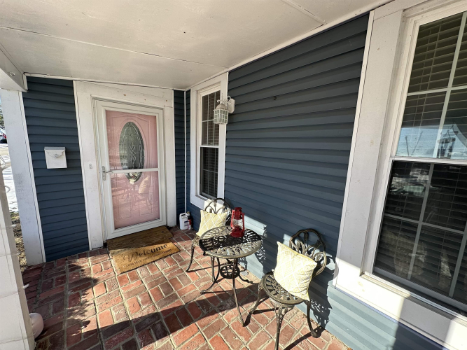 Listing Image 6