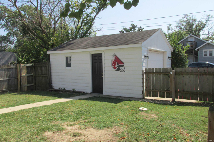 Listing Image 3