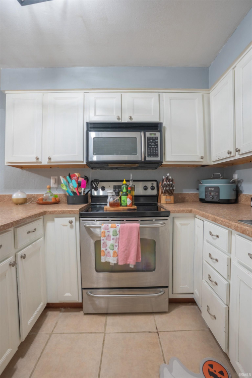 Listing Image 12