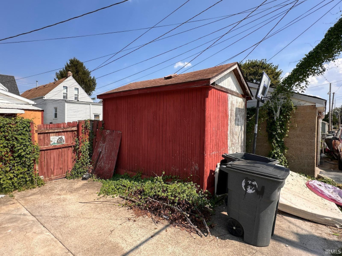 Listing Image 7
