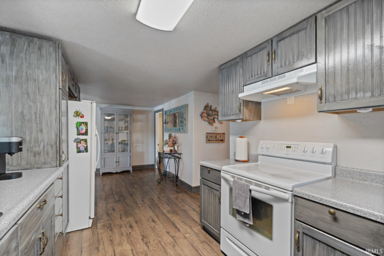 Listing Image 21