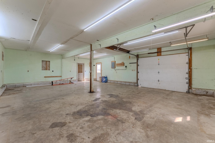 Listing Image 33