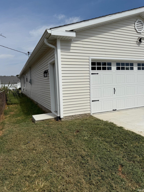 Listing Image 24