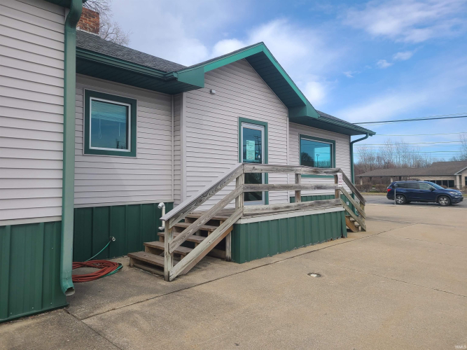 Listing Image 3