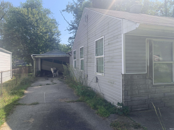 Listing Image 11