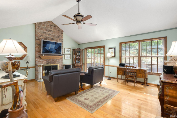Listing Image 2