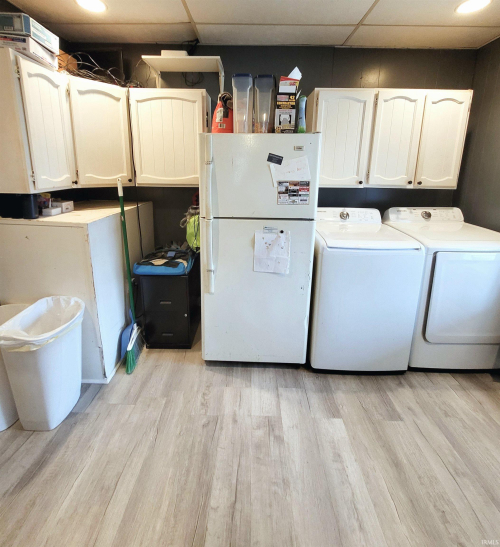 Listing Image 8