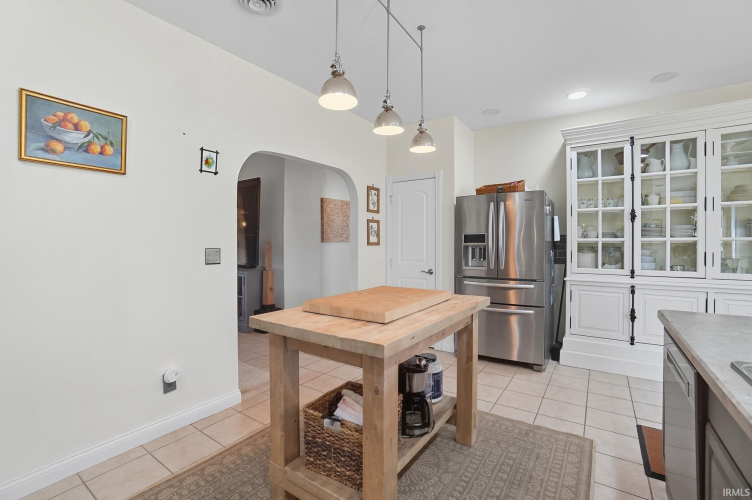 Listing Image 16