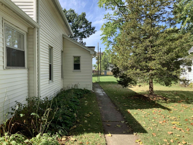 Listing Image 18