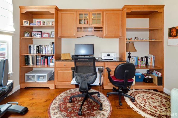 Listing Image 9
