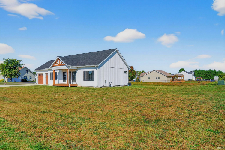 Listing Image 29