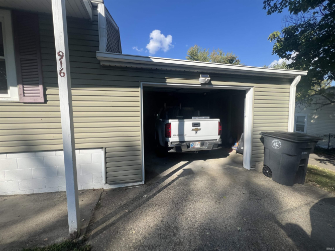 Listing Image 15