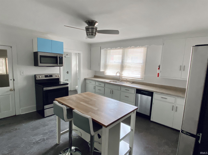 Listing Image 7