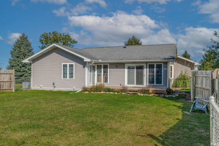 Listing Image 6