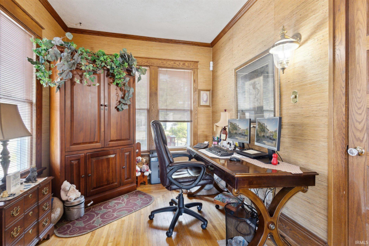 Listing Image 9